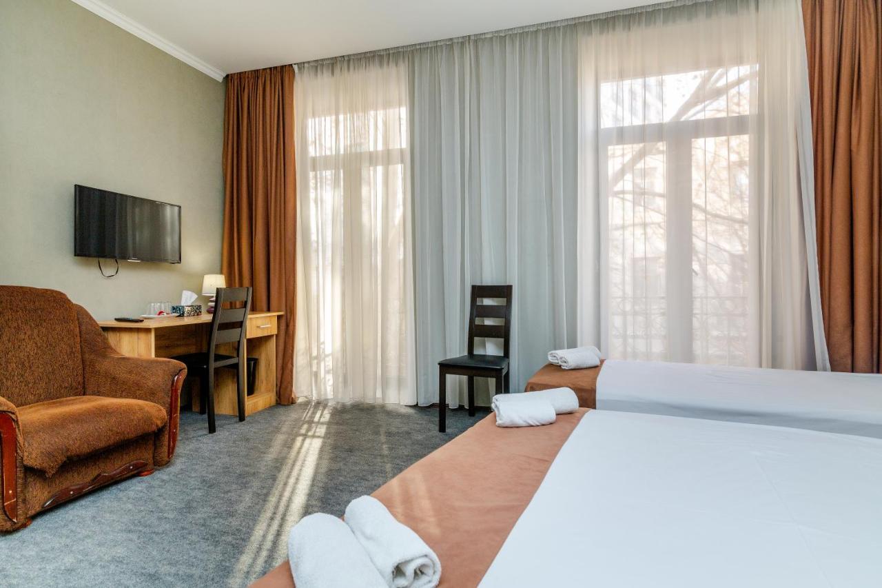 Hotel Marlyn Tbilisi Luaran gambar