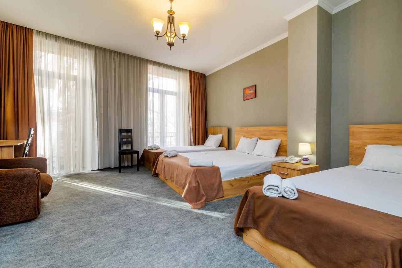 Hotel Marlyn Tbilisi Luaran gambar