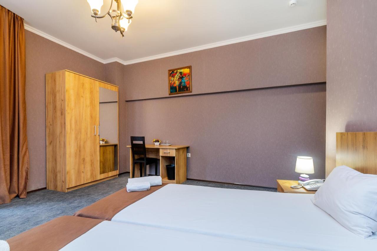 Hotel Marlyn Tbilisi Luaran gambar